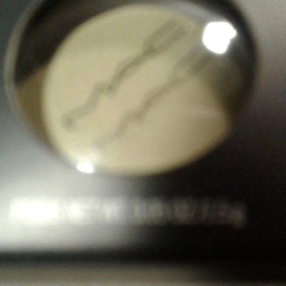 NEW! Mac Eyeshadows (10) - Picture 13 of 16